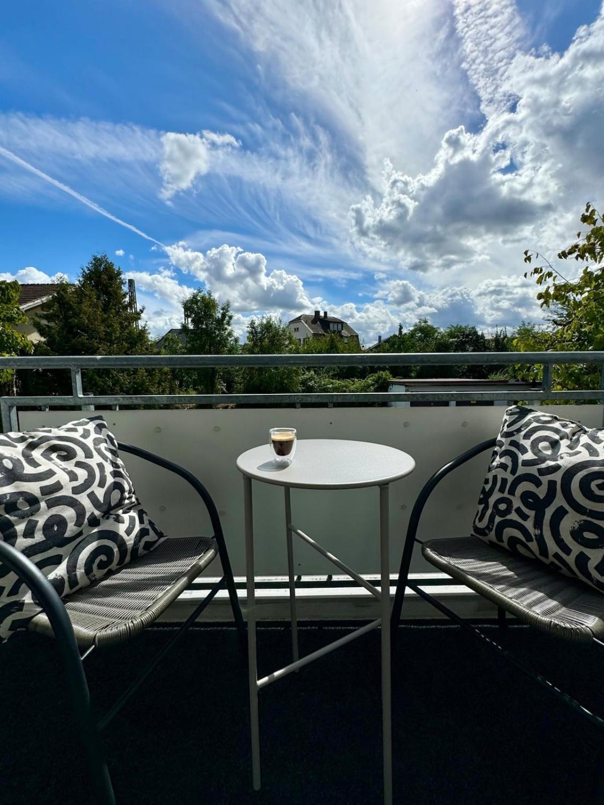 2 Zimmer - Schweizer Grenze, Balkon, Parkplatz Weil am Rhein Luaran gambar